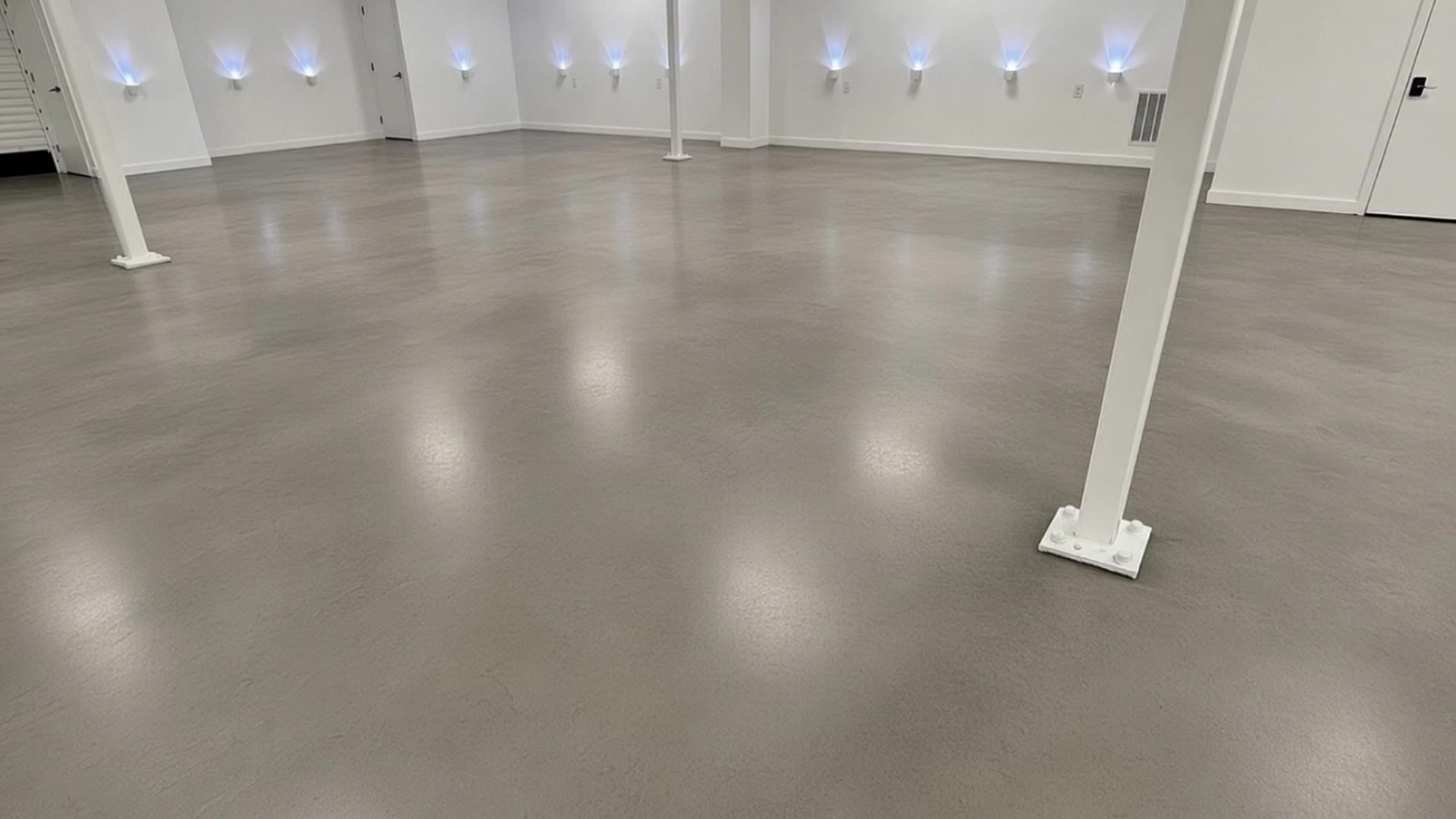 Ground concrete slab prepared for polishing